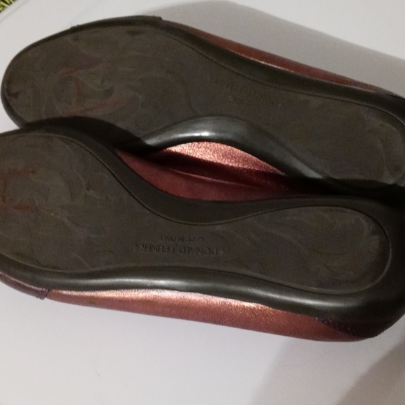 Couture Donald Pliner Bronze Colored Flats - Picture 5 of 7